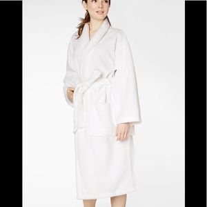 NWT Robe